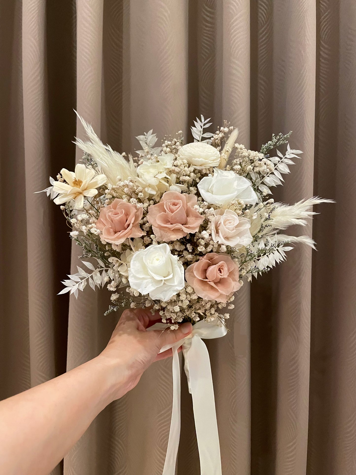 山茶粉永生捧花