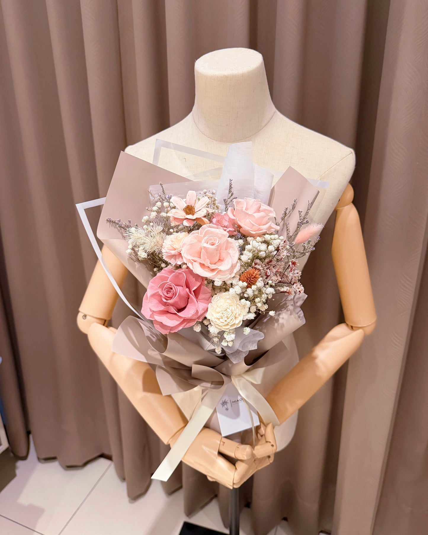奶茶柔粉永生花束