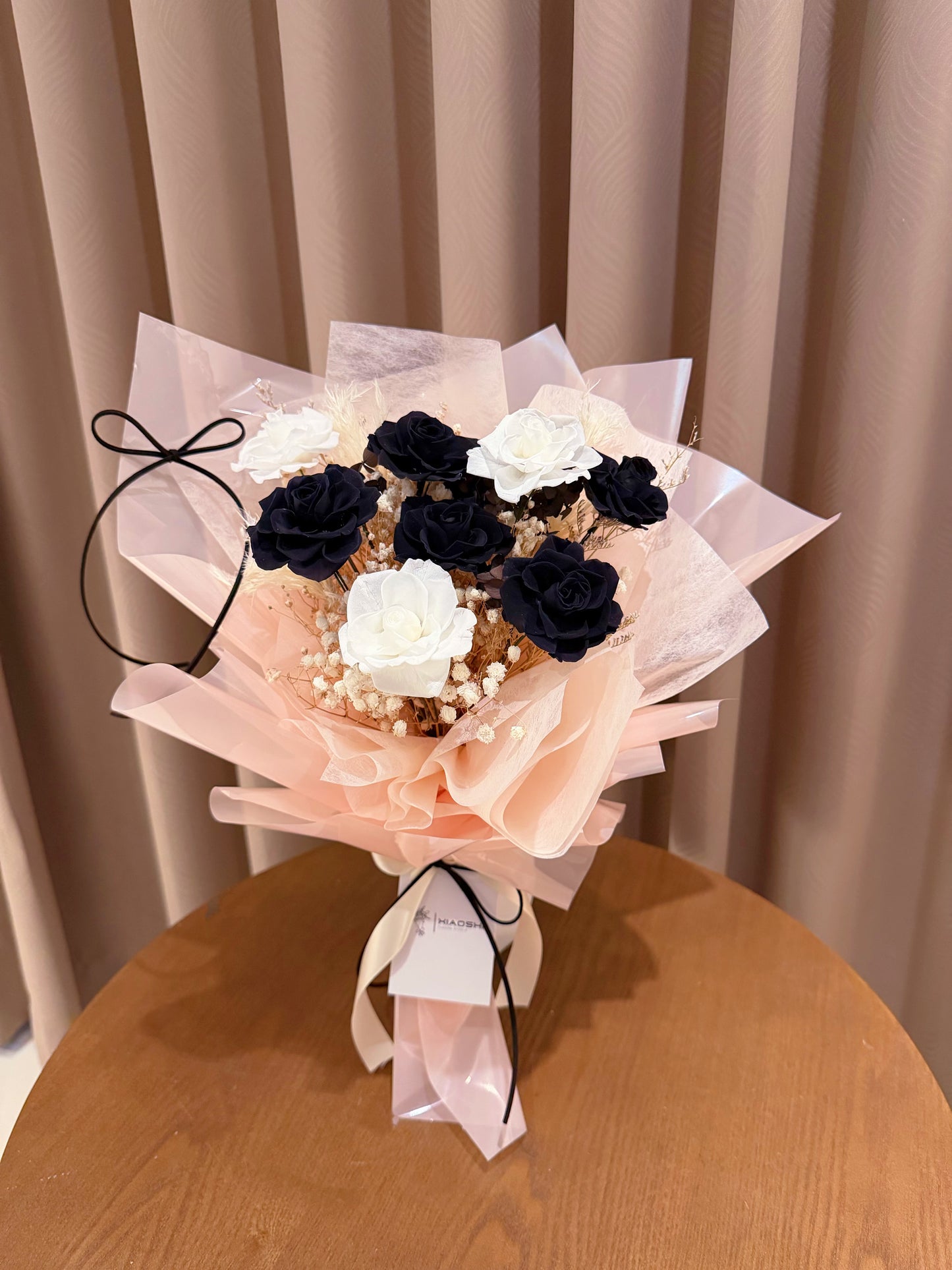 黑粉芭蕾永生花束