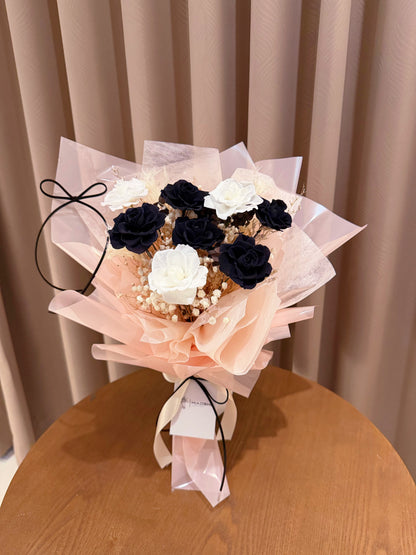 黑粉芭蕾永生花束