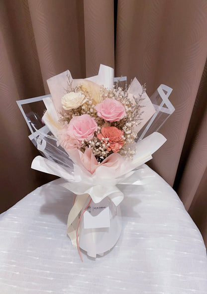 淺粉玫瑰永生花束